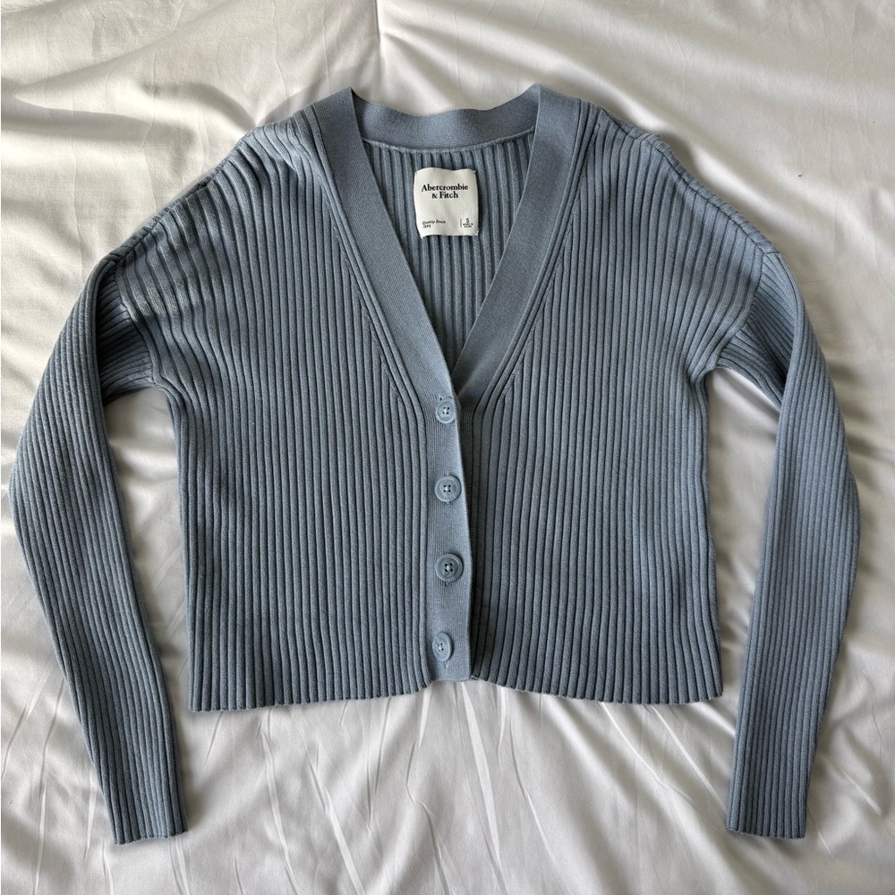 Abercrombie blue cardigan small long sleeve ribbed button front v neck